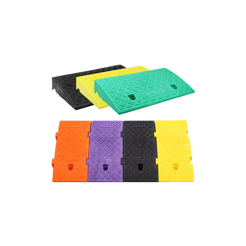 PVC Curb Ramp, Heavy Duty Anti‑Slope Car Kerb Ramp, Free Installation Bolts, Splicable Threshold Ramp for Driveway & Doorway
